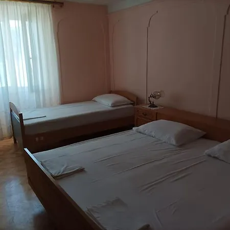 Apartment Mar