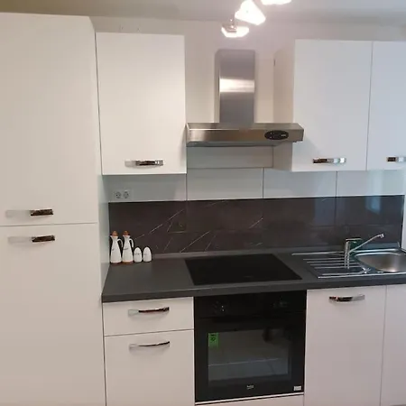 Mar Apartment *